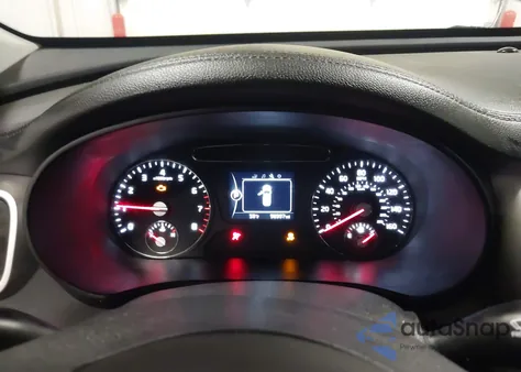 2018 Kia Sorento 2.4L L z USA, uszkodzony, nr VIN 5XYPG4A35JG430757